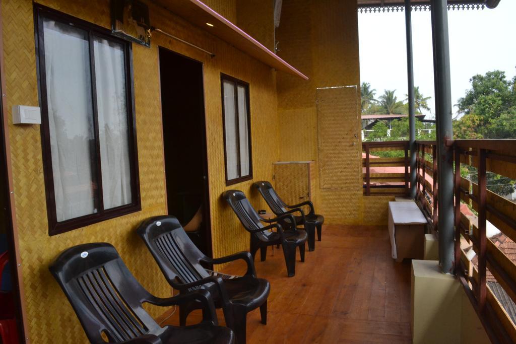 Thoms Beach Homestay Alappuzha Экстерьер фото