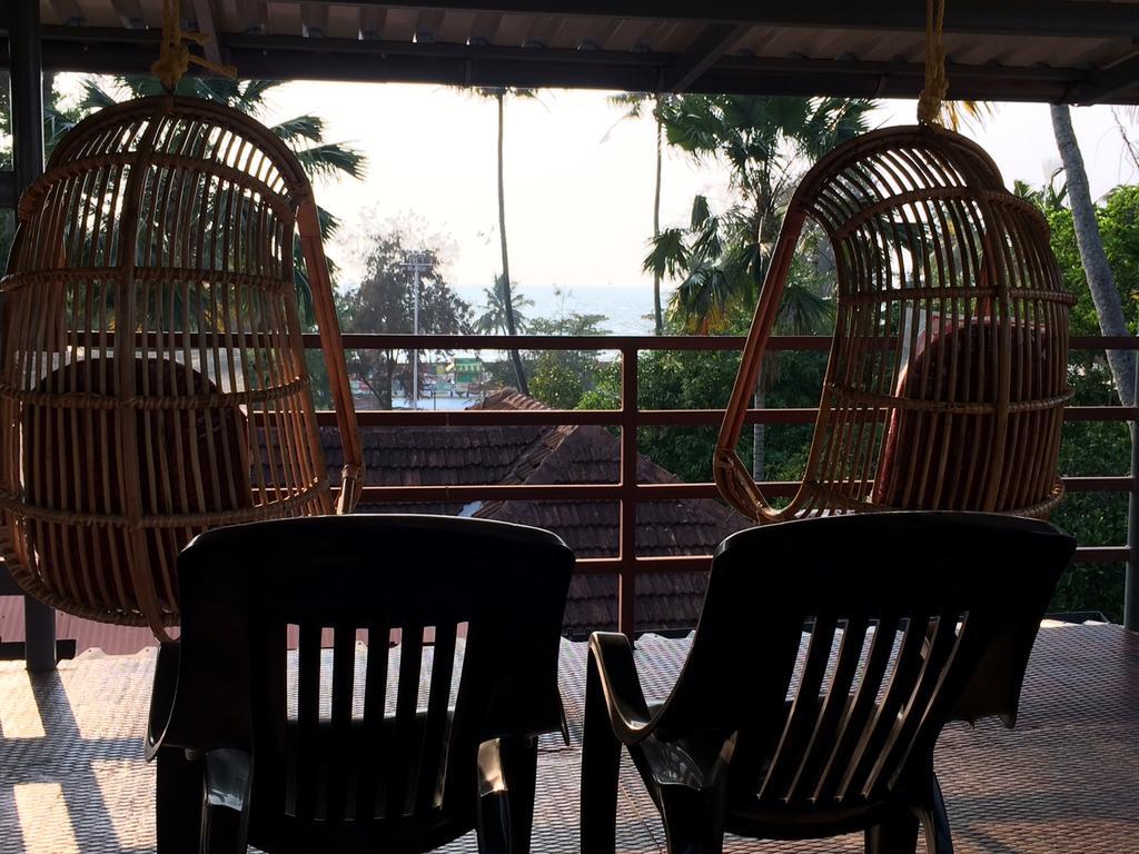 Thoms Beach Homestay Alappuzha Экстерьер фото